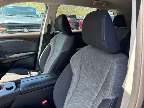 Used 2021 Nissan Rogue S AWD/4WD image 9