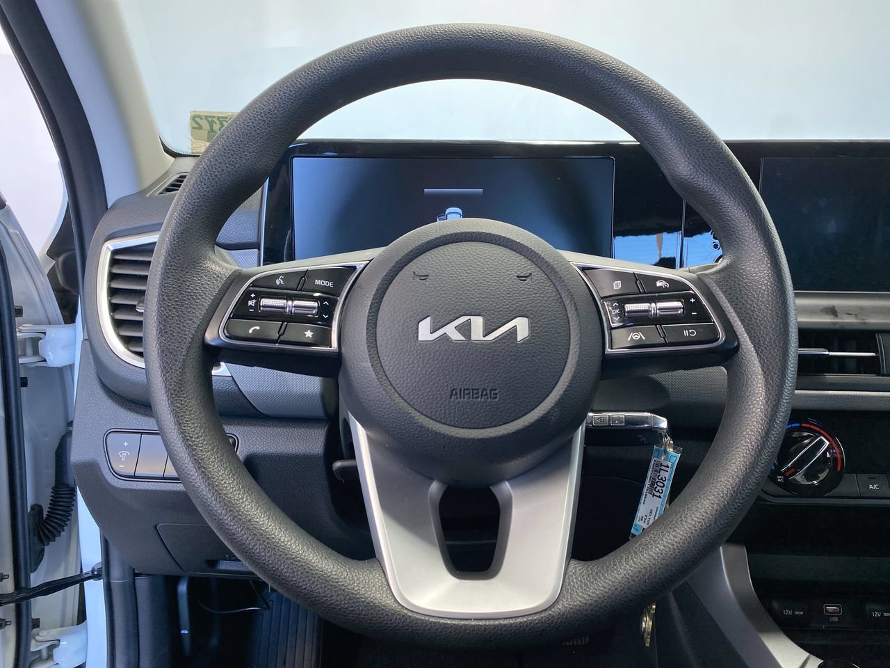 Certified 2026 Kia Seltos LX AWD/4WD image 21