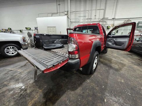 Used 2011 Toyota Tacoma Base image 23