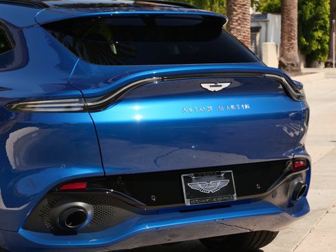 Used 2024 Aston Martin DBX image 8