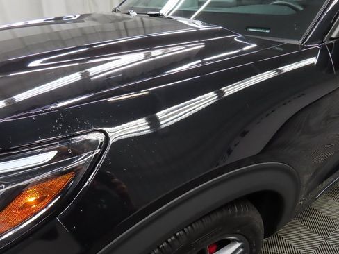 Used 2025 Ford Explorer ST image 40