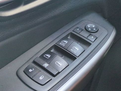 Used 2022 Jeep Cherokee Limited AWD/4WD image 24