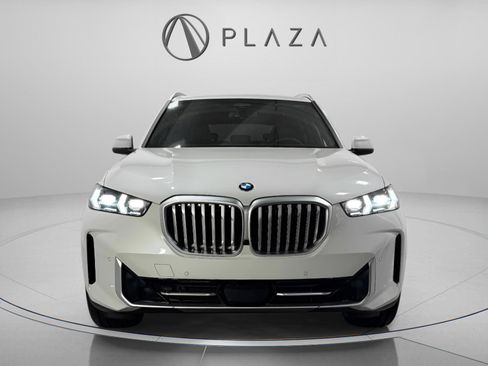 New 2026 BMW X5 xDrive40i w/ Premium Package image 8