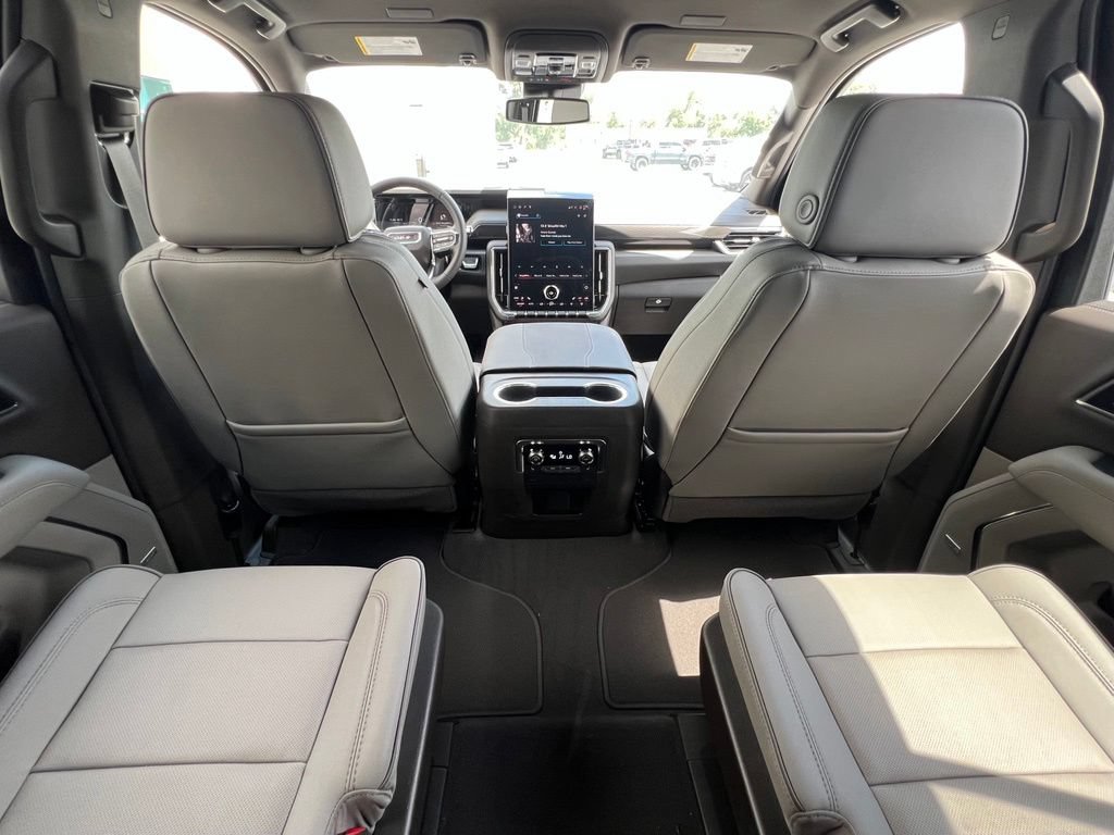New 2026 GMC Yukon XL Elevation w/ LPO, Elevation Black Package RWD image 11
