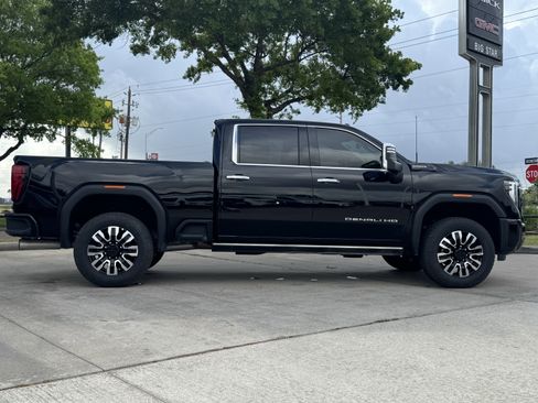 Used 2025 GMC Sierra 2500 Denali Ultimate image 7