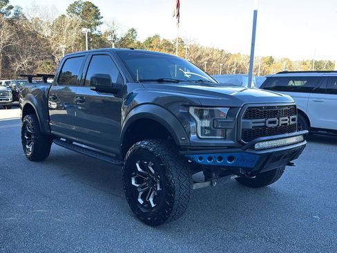 Used 2018 Ford F150 Raptor w/ Equipment Group 802A Luxury image 6