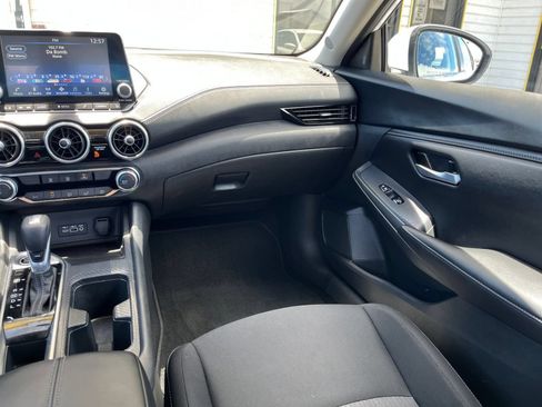 Used 2025 Nissan Sentra SV FWD image 31