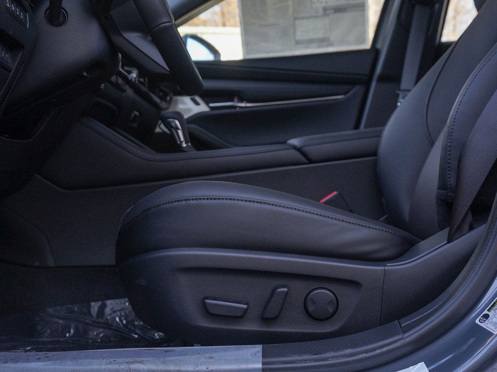 New 2026 MAZDA MAZDA3 Hatchback w/Premium Plus Pkg AWD/4WD image 17