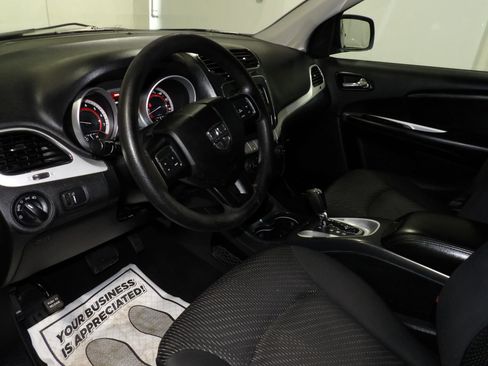 Used 2018 Dodge Journey SE image 10