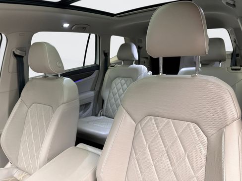 Used 2024 Volkswagen Atlas SEL Premium R-Line image 13