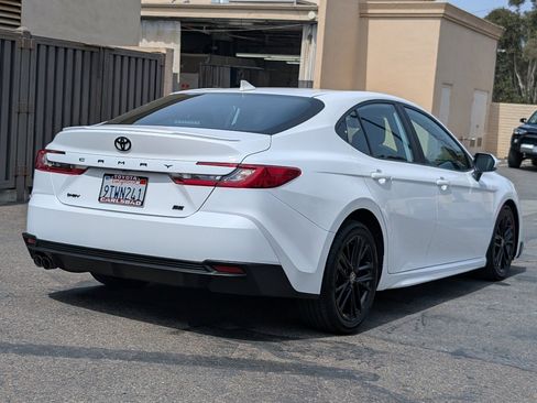 Used 2025 Toyota Camry SE w/ Multimedia Upgrade Package image 13