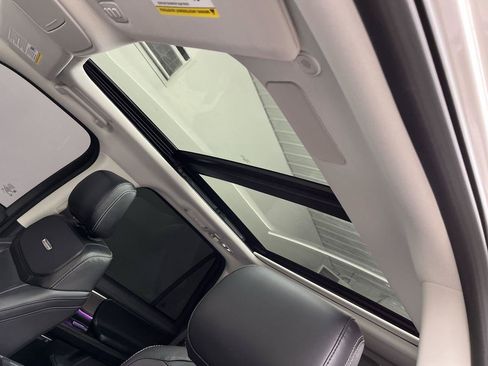 Certified 2025 Ford Expedition Platinum w/ Driver's Package AWD/4WD image 6