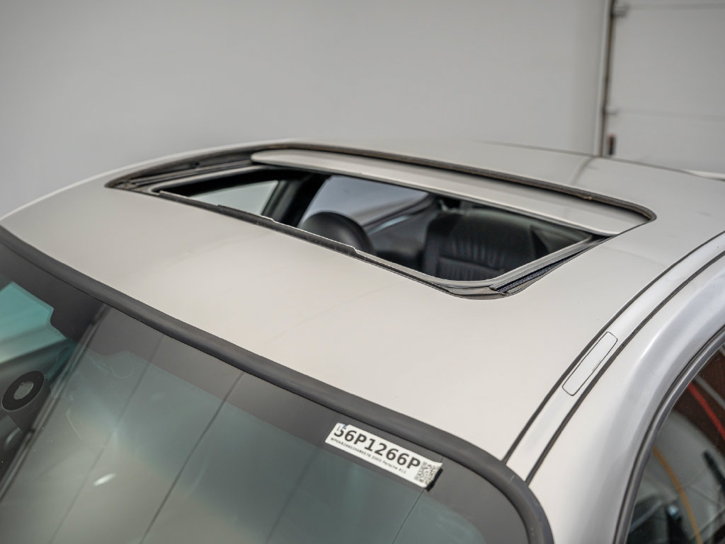 Used 2003 Porsche 911 Turbo AWD/4WD image 25