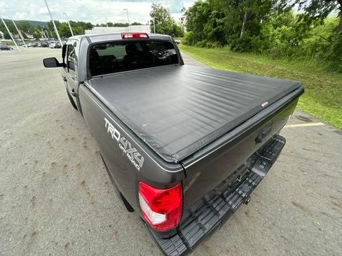 Used 2017 Toyota Tundra SR5 w/ TRD Off Road Package AWD/4WD image 19