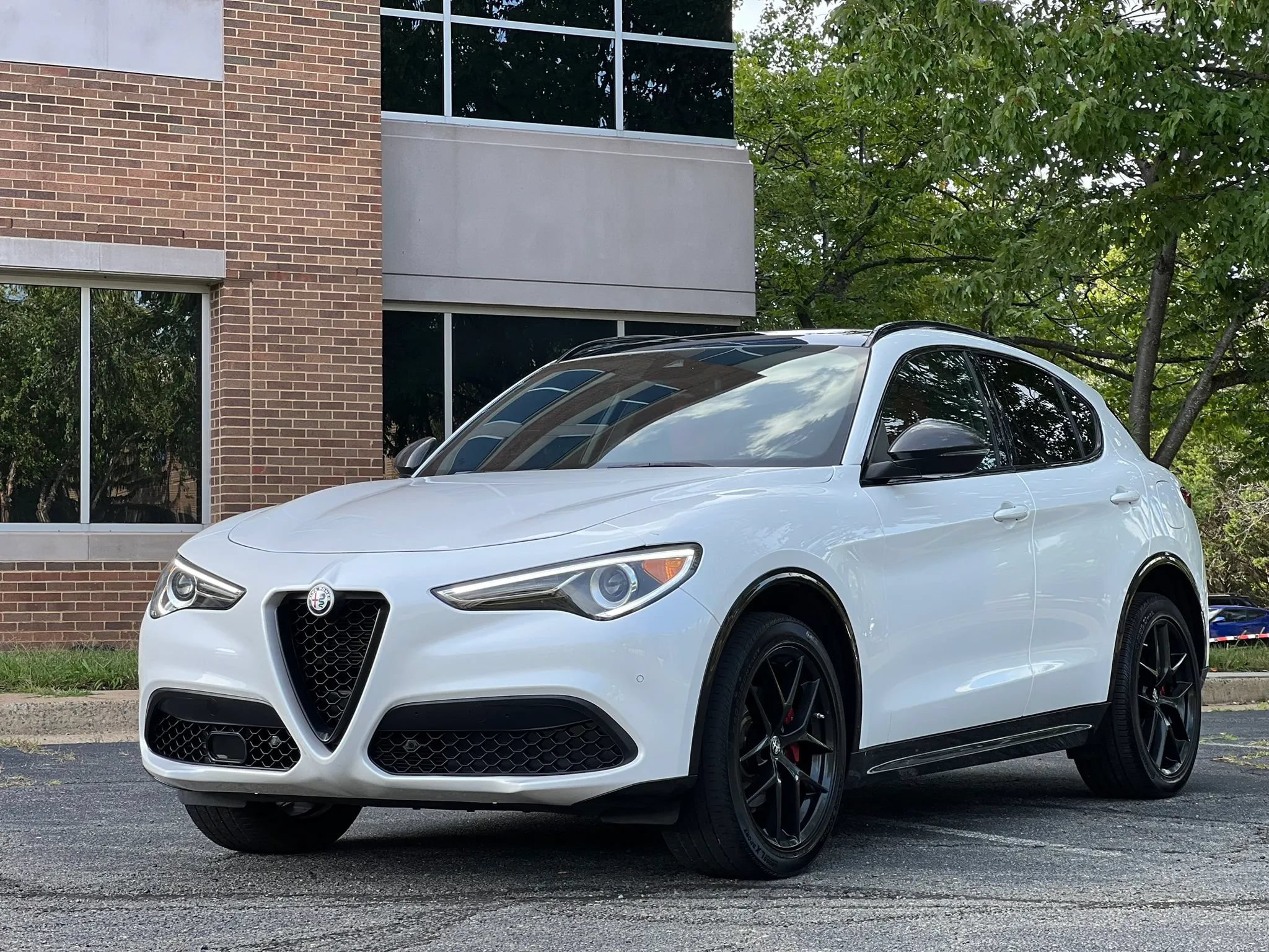 Used 2020 Alfa Romeo Stelvio Ti Sport AWD/4WD image 1