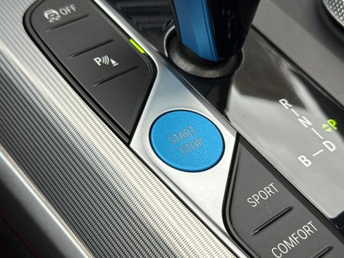 Used 2022 BMW i4 eDrive40 w/ Premium Package image 32