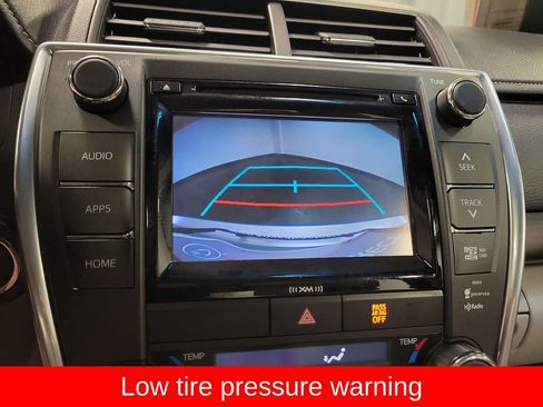 Used 2016 Toyota Camry XLE w/ Moonroof Package image 17