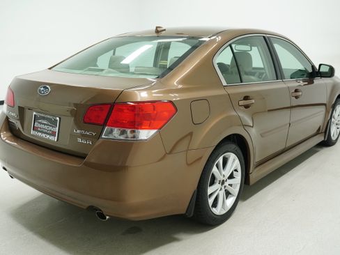 Used 2013 Subaru Legacy 3.6R Limited image 3