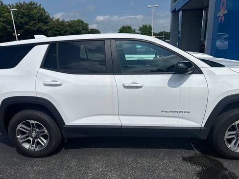 Used 2026 GMC Terrain Elevation AWD/4WD image 2