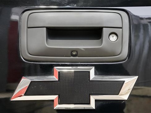 Used 2018 Chevrolet Silverado 1500 LT w/ All Star Edition image 19