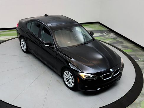 Used 2016 BMW 320i Sedan RWD image 14
