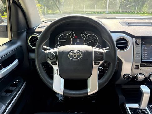 Used 2016 Toyota Tundra SR5 w/ SR5 Upgrade Package AWD/4WD image 19