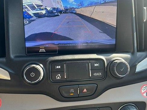 Used 2023 GMC Terrain SLT FWD image 16