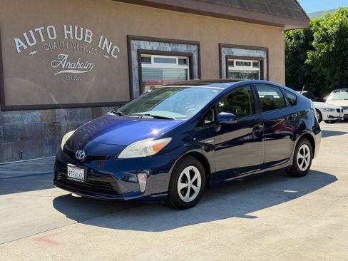 Used 2013 Toyota Prius Three w/ Solar Roof Pkg FWD image 1
