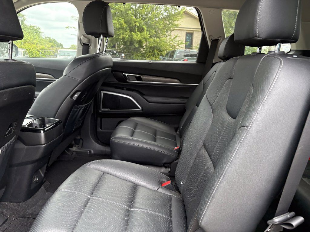 Used 2022 Kia Telluride EX w/ EX Premium Package FWD image 12