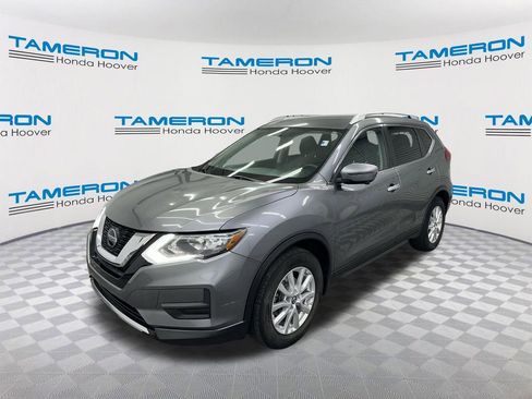 Used 2018 Nissan Rogue SV w/ Premium Package FWD image 1