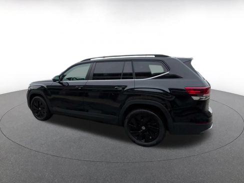 Used 2026 Volkswagen Atlas SE FWD image 9
