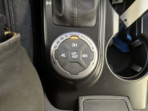 Used 2025 Ford Bronco 2-Door image 19