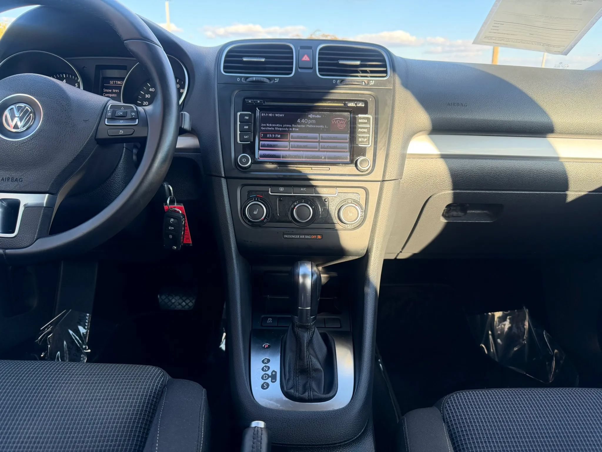 Used 2013 Volkswagen Golf 4-Door FWD image 24