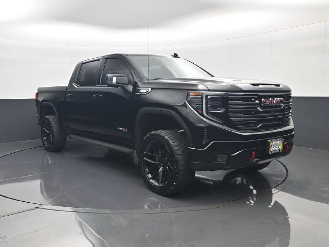 Used 2025 GMC Sierra 1500 AT4 w/ AT4 Premium Package AWD/4WD image 3