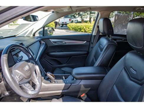 Used 2019 Cadillac XT5 Luxury AWD/4WD image 29