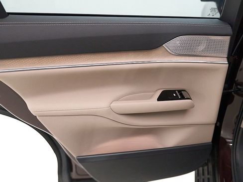 Certified 2025 Volvo EX90 Ultra AWD/4WD image 20