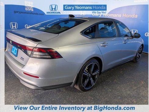 Used 2023 Honda Accord Sport image 7