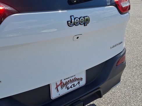 Used 2018 Jeep Cherokee Limited AWD/4WD image 32