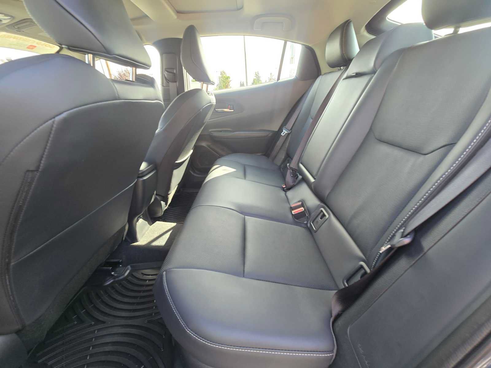 Used 2024 Toyota Prius XLE AWD/4WD image 16