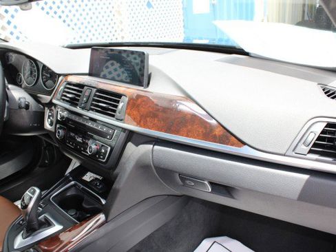Used 2016 BMW 428i Convertible RWD image 39