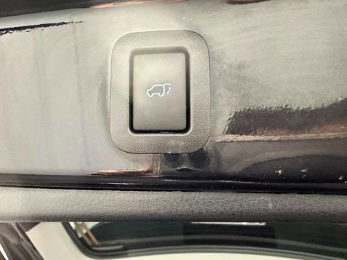 Used 2018 Toyota Highlander Limited Platinum w/ Protection Package #3 image 13