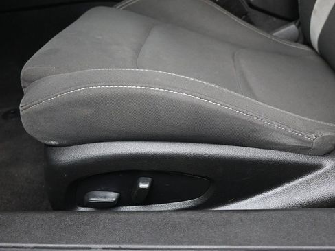 Used 2022 Chevrolet Camaro LT image 19