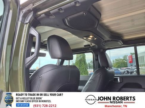Used 2023 Jeep Wrangler Unlimited Sahara image 11