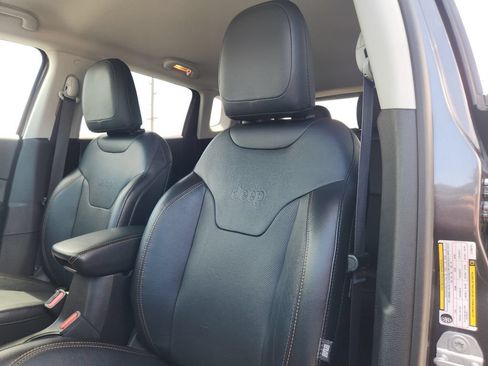 Used 2020 Jeep Compass Limited AWD/4WD image 11
