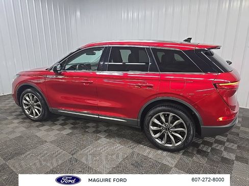 Used 2021 Lincoln Corsair AWD w/ Premium Package image 5