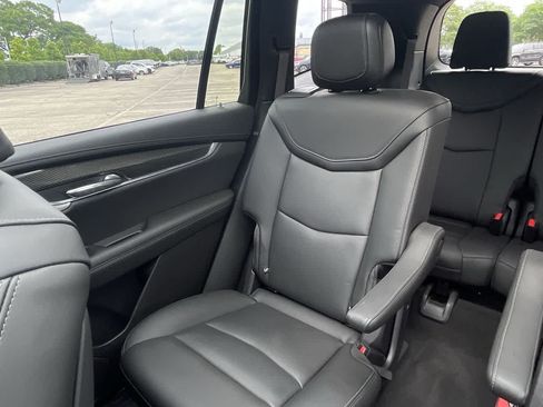 Used 2022 Cadillac XT6 Sport AWD/4WD image 13