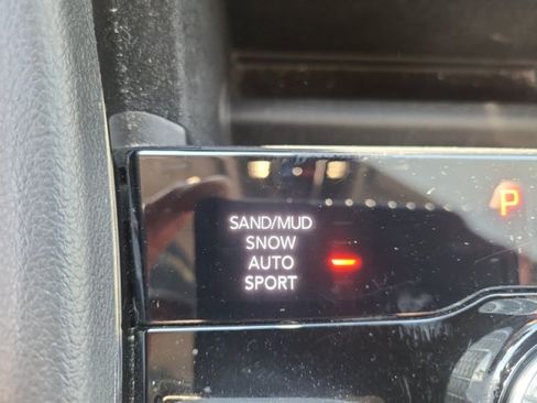 Used 2021 Jeep Grand Cherokee L Limited AWD/4WD image 36