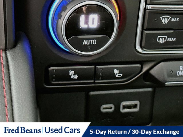 Used 2023 Chevrolet Suburban RST w/ Luxury Package AWD/4WD image 27