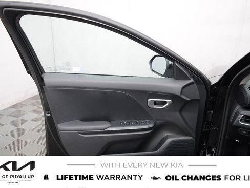 New 2026 Kia K4 LX image 9