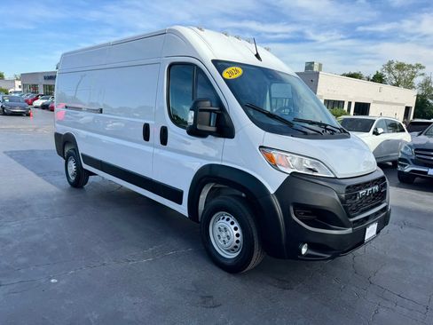 Used 2026 RAM ProMaster 2500 w/ Convenience Group FWD image 7